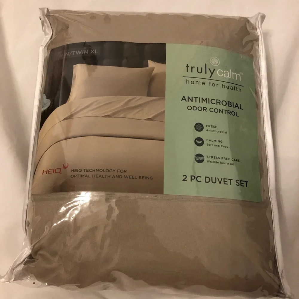 NWT Antimicrobial Duvet Set Twin/ Twin XL Khaki- Truly Calm